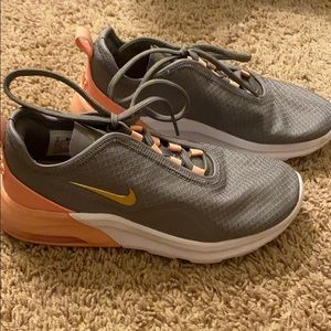 Nike Air Max Motion 2